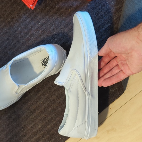 Vans - Picture 4 of 9